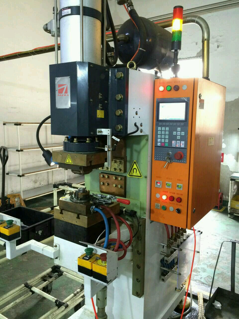 汽車空調(diào)電磁離合器凸焊機(jī),電磁離合器自動(dòng)點(diǎn)焊機(jī)